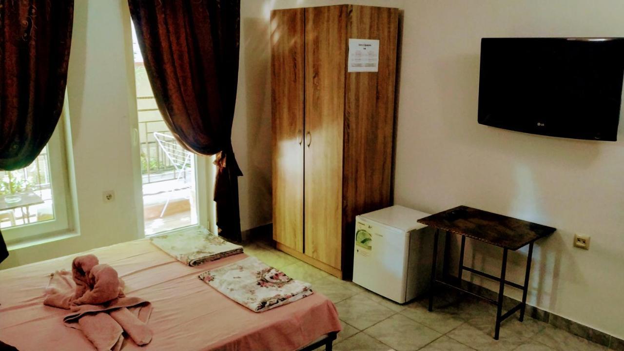Dracena Guesthouse Ravda Exterior foto